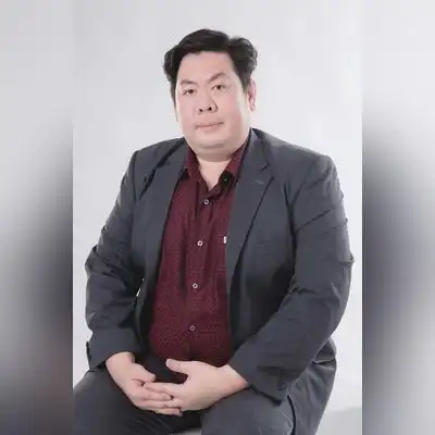 贺航